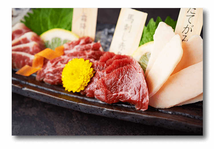 料理と日本酒のシーン